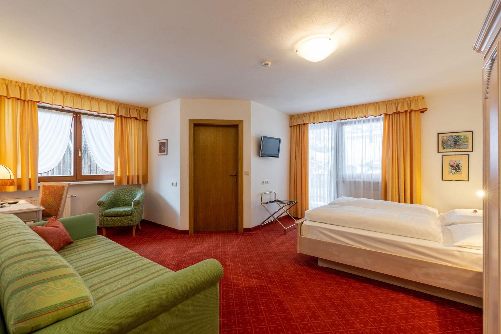 Hotel Schopfenhof San Candido Luaran gambar